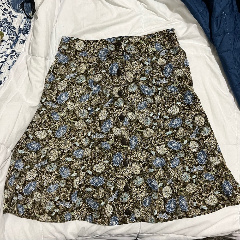 Christopher and Banks button skirt